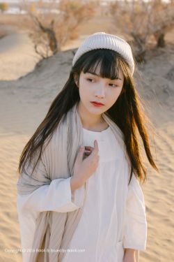 色5月